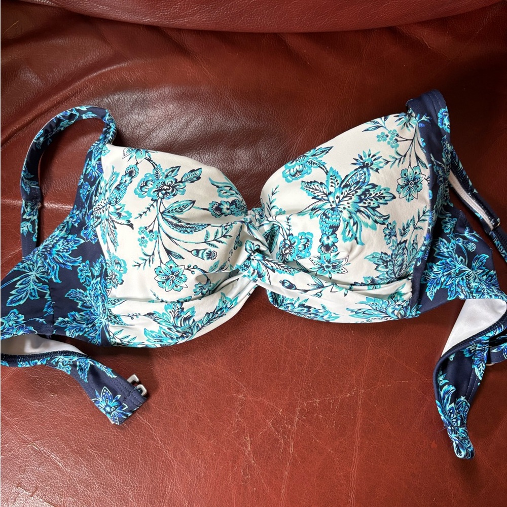 Lands' End Blue and White Floral Bikini Top